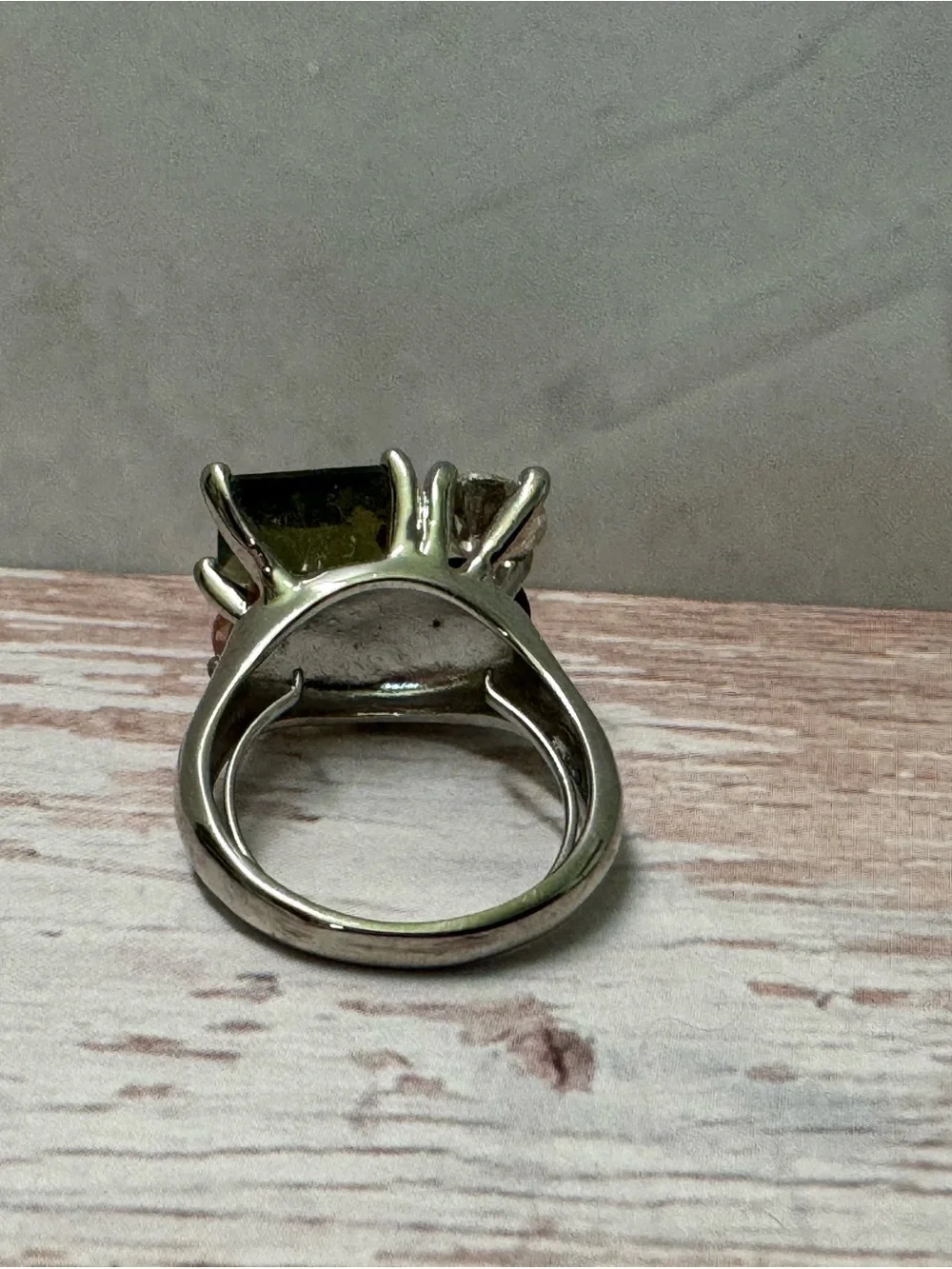 Avon gorgeous green